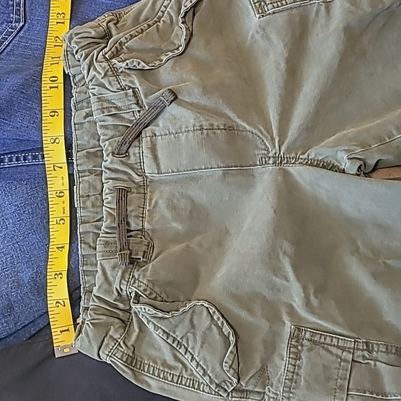 Bundle Polo Ralph Lauren Cargo Shorts/Old Navy Jeans/Levi's jeans/PokemonT-shirt - Picture 6 of 17